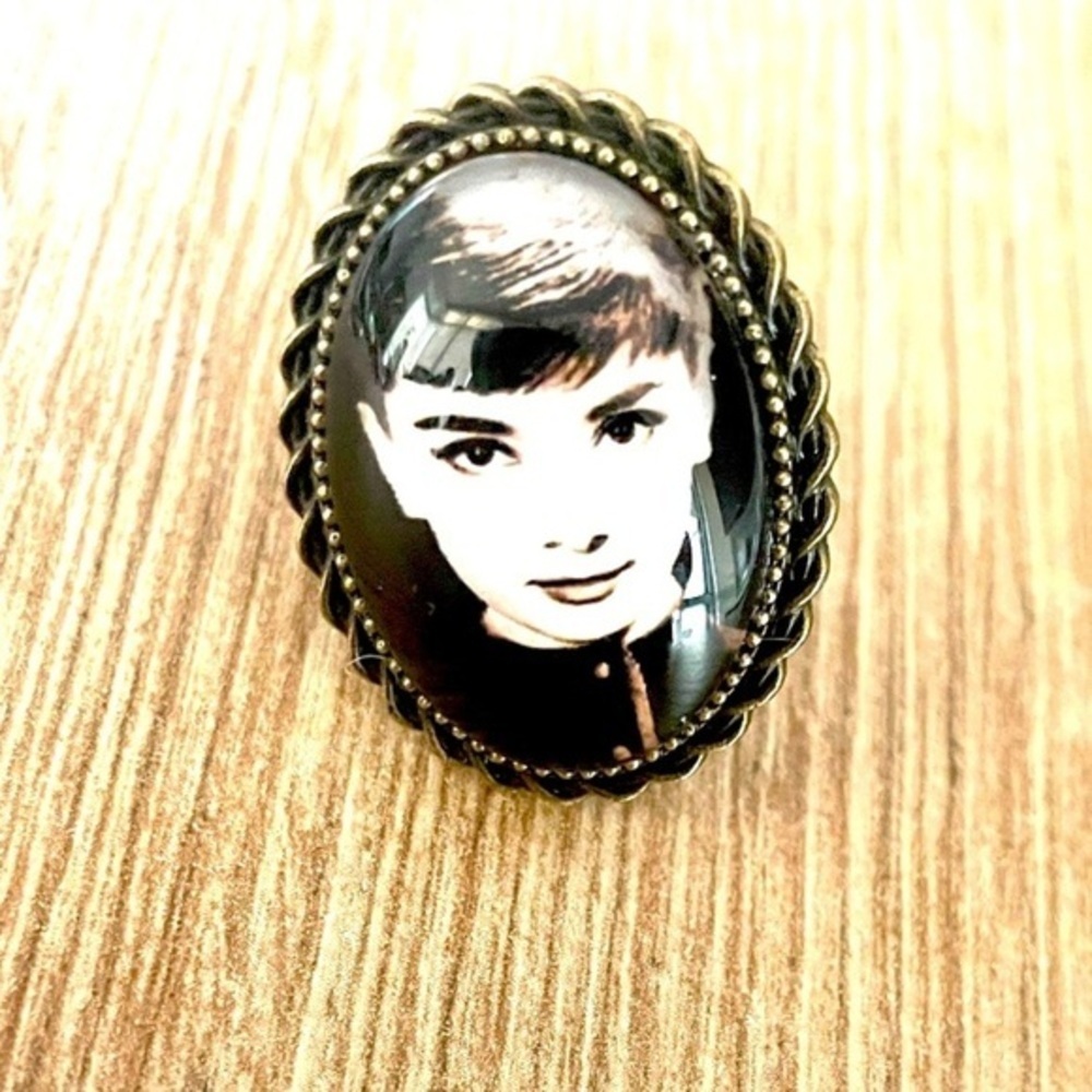 Audrey Hepburn Adjustable Ring, NWT, Handmade